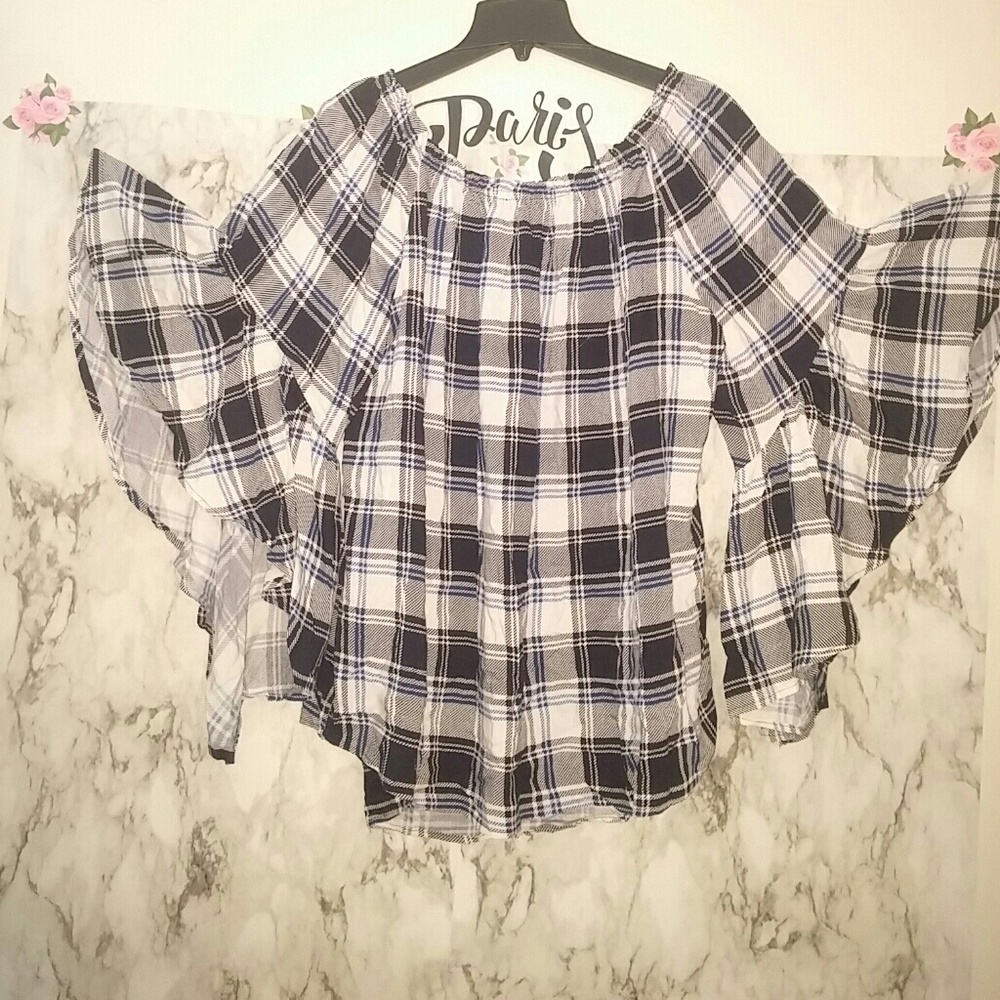 Ruffle sleeves top
